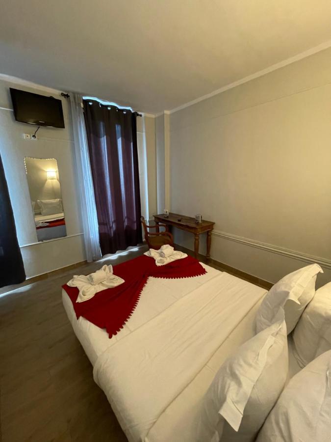 Hotel Central Saint-Denis  Exterior photo